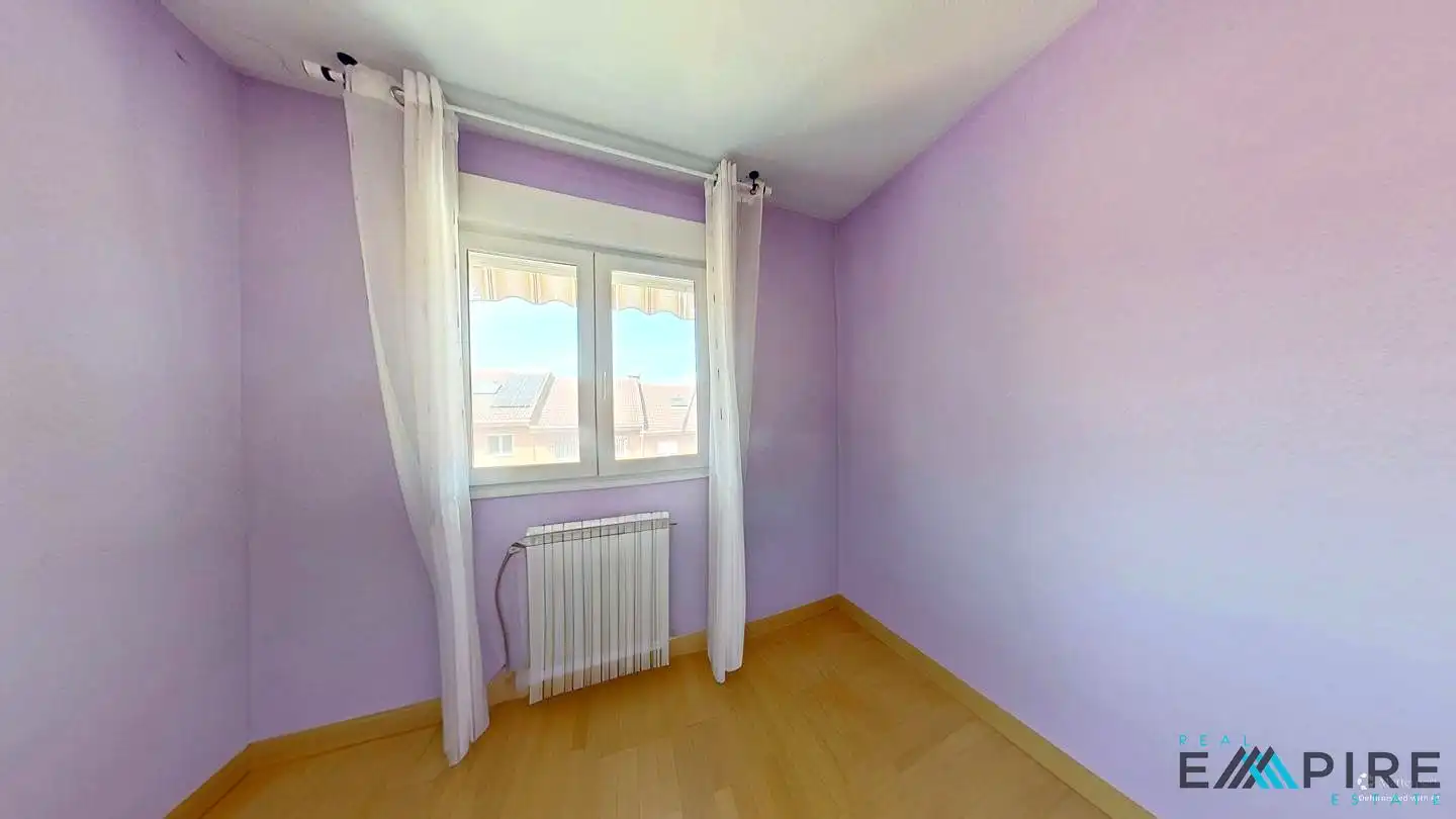 Habitación de Casa adosada en venta en Valdemoro con Aire acondicionado, Calefacción y Amueblado