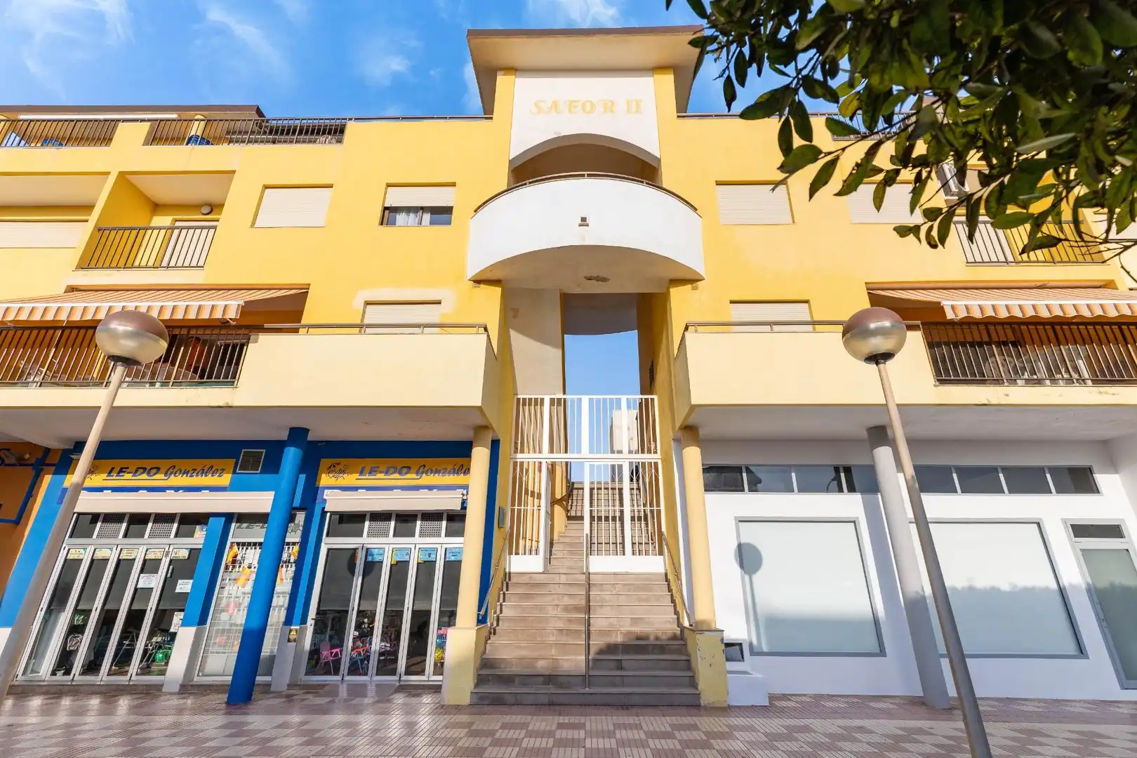 Vista exterior de Ático en venta en Tavernes de la Valldigna con Terraza, Trastero y Amueblado