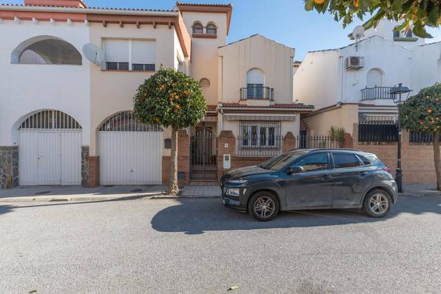 Casa adosada en Venta en Calle Eladio Lapresa Molina, 8 en Santa Fe
