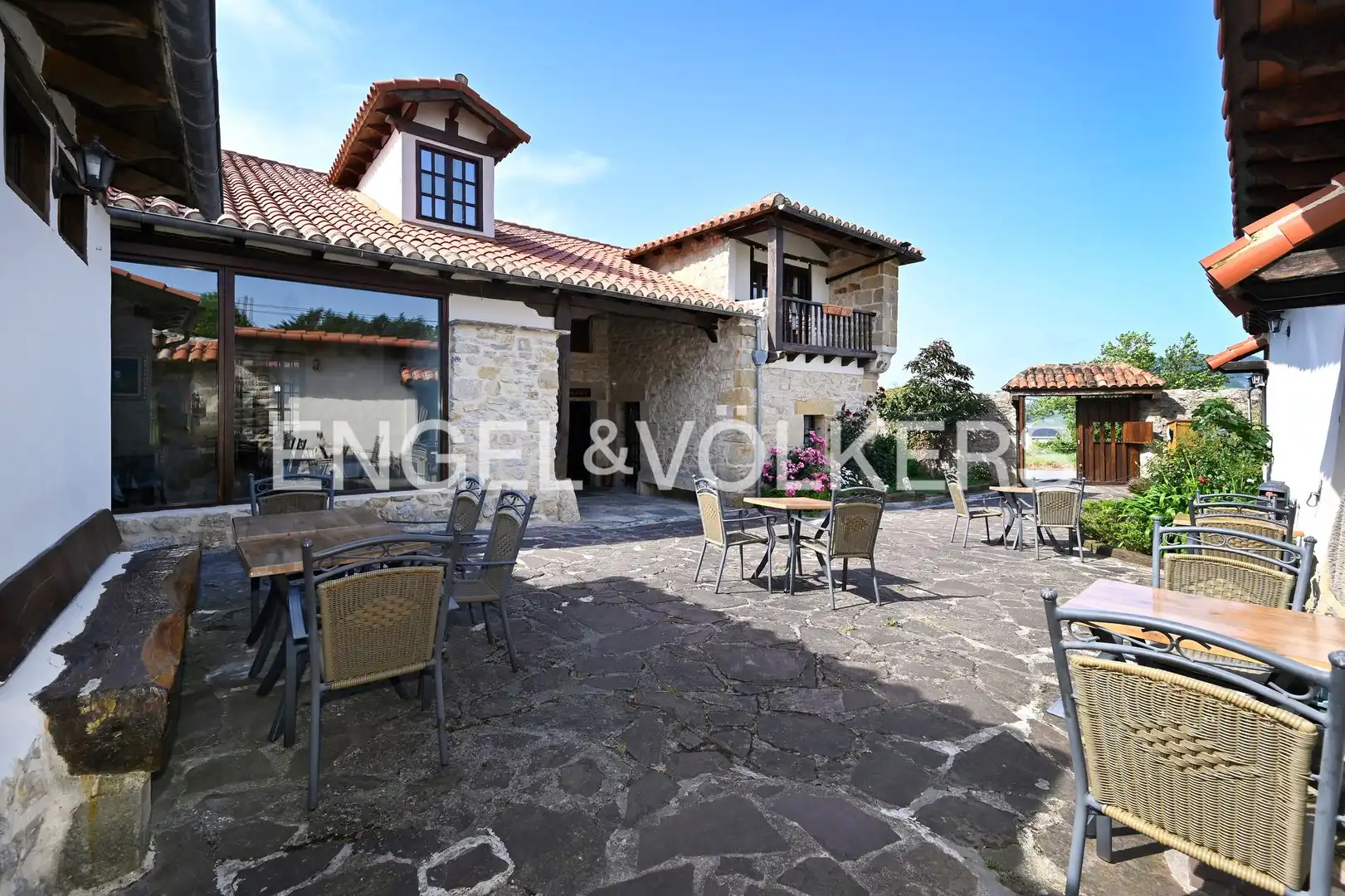 Terraza de Casa o chalet en venta en Miengo con Calefacción y Jardín privado
