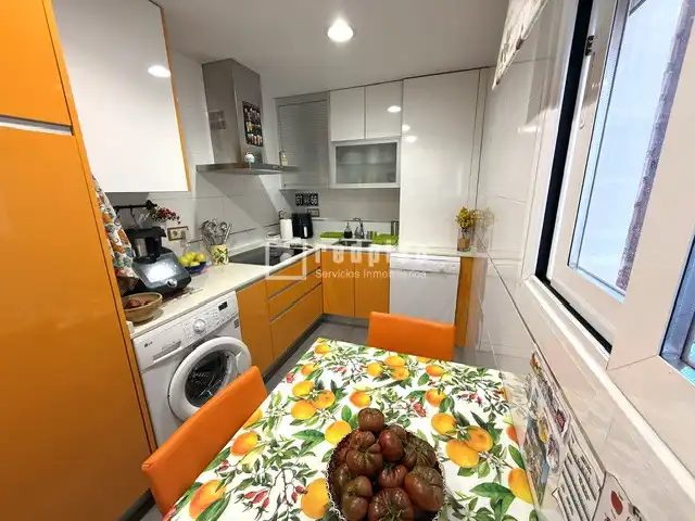 Cocina de Piso en venta en Madrid con Aire acondicionado, Calefacción y Jardín privado