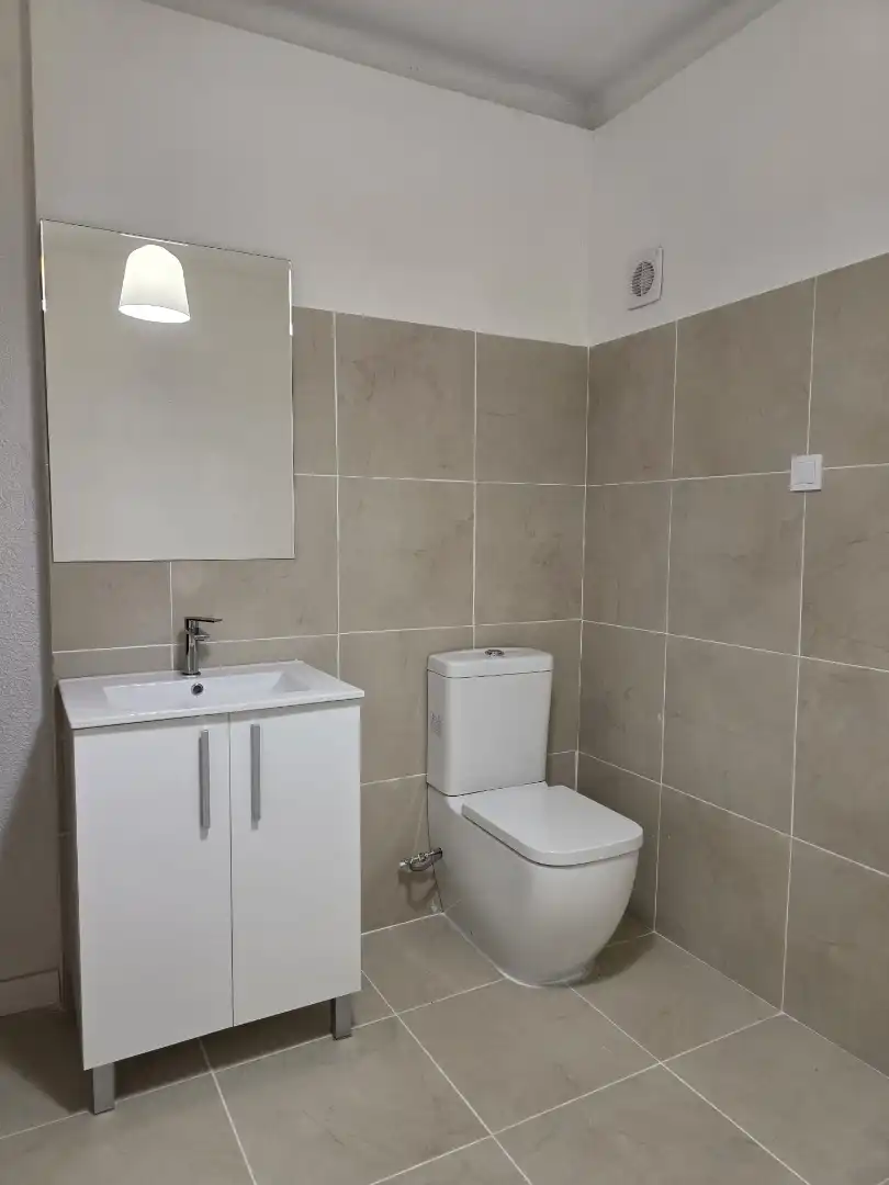 Bathroom of Flat for share in Gandia  with Furnished, Oven and Washing machine