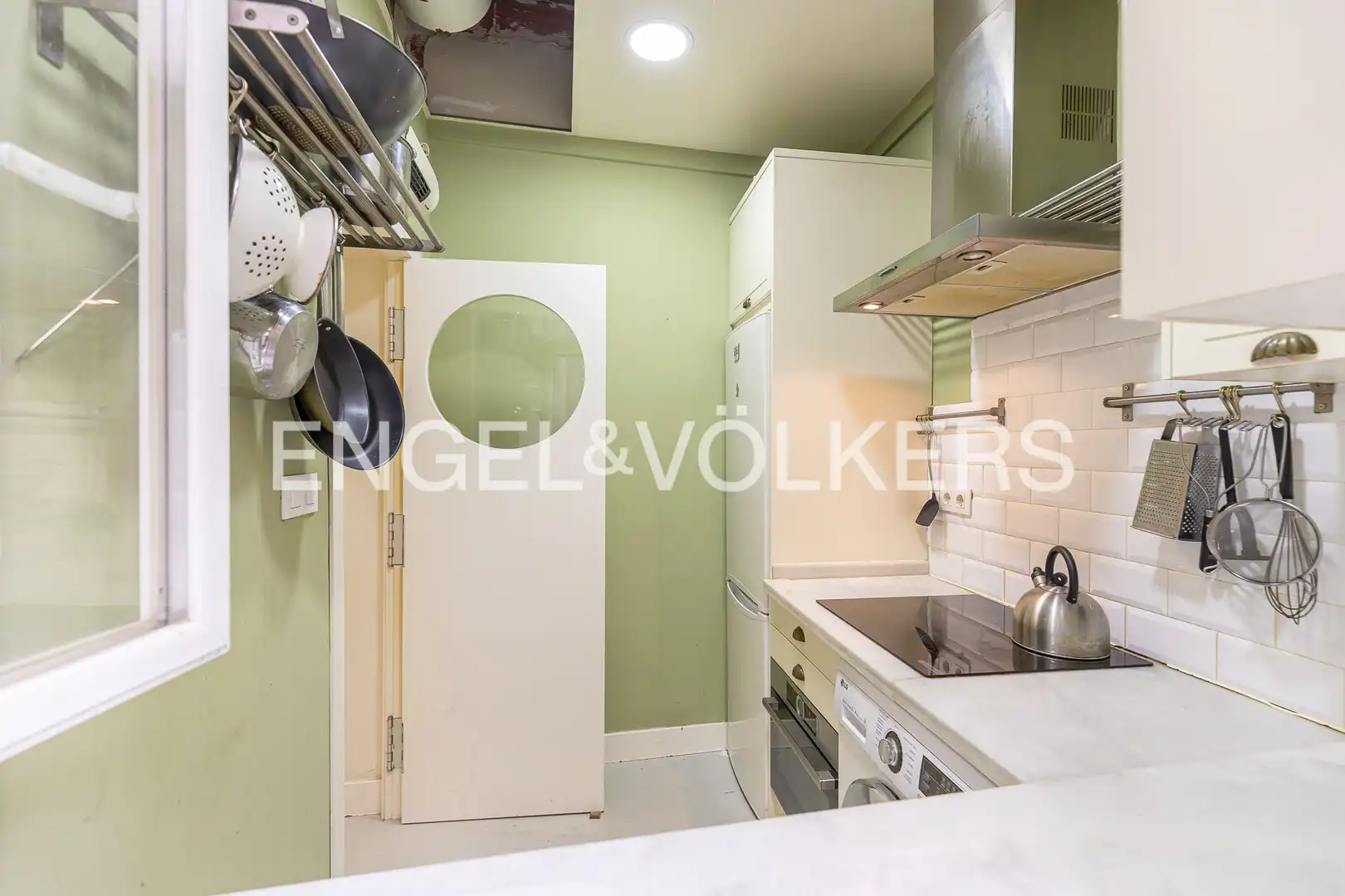 Kitchen of Flat for sale in Madrid  with Air Conditioner, Heating and Terrace