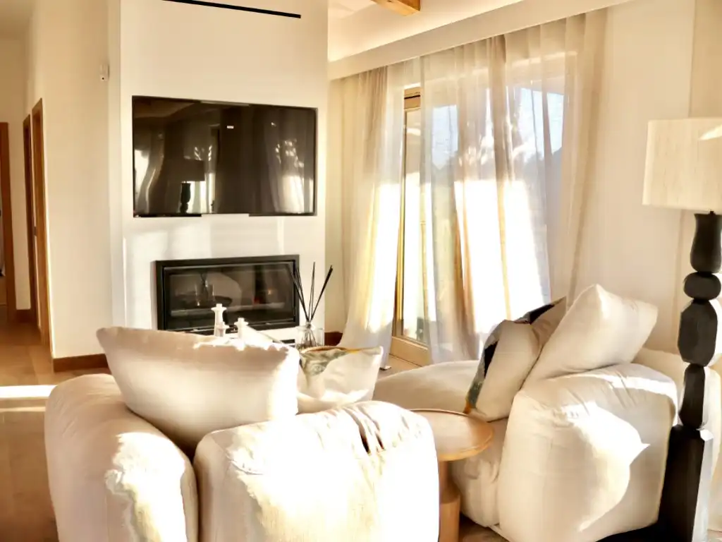 Sala d'estar de Finca rústica en venda en Capdepera amb Jardí privat, Piscina i Forn