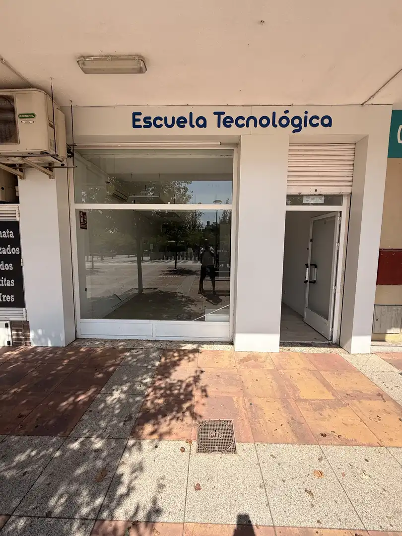 Local en venda en Tres Cantos amb Aire condicionat