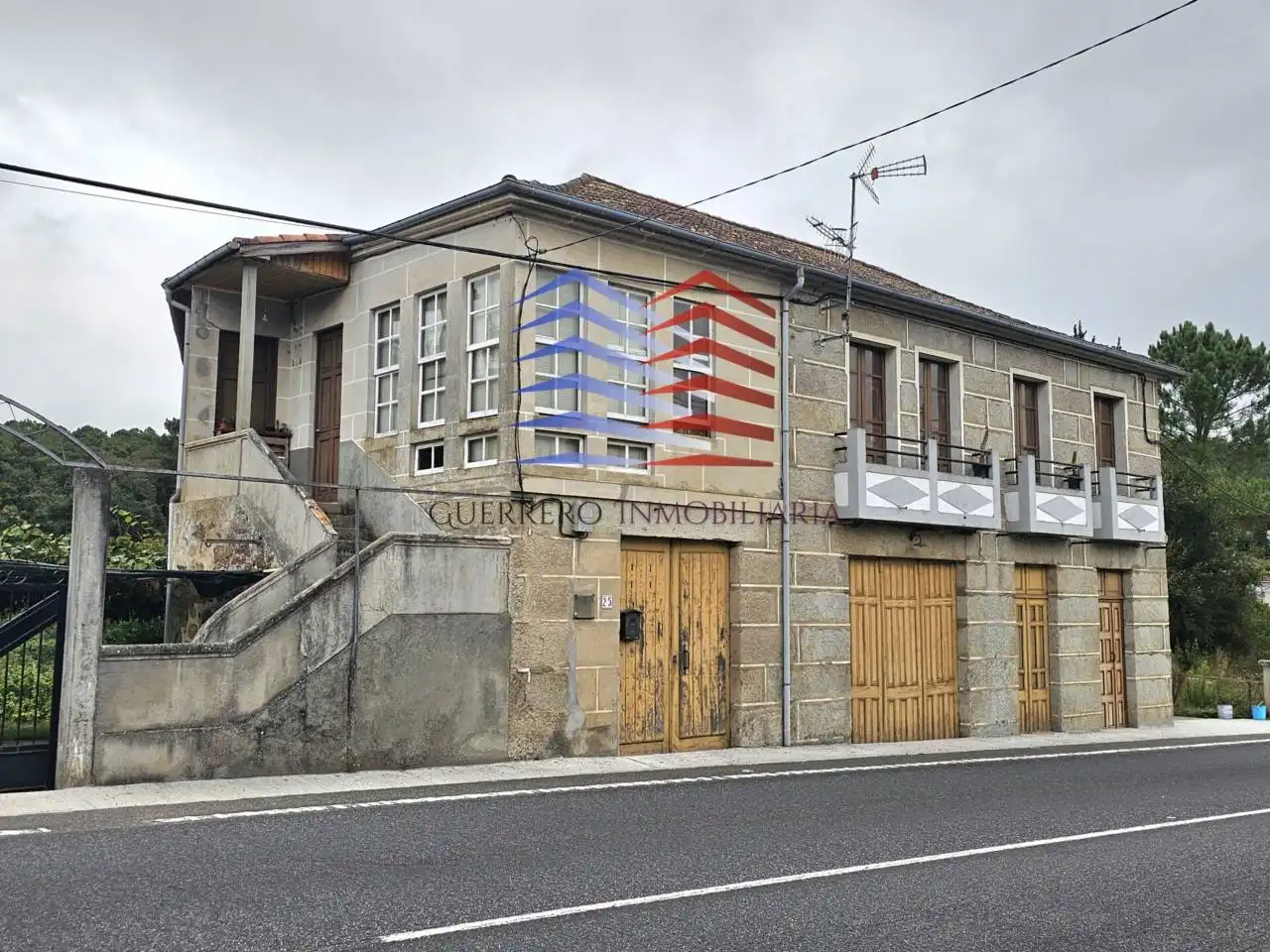 Vista exterior de Casa o xalet en venda en Celanova amb Jardí privat i Terrassa