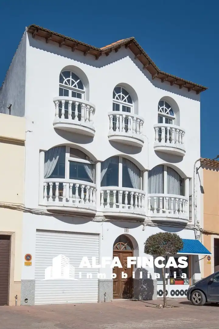 Vista exterior de Casa o chalet en venta en Mota del Cuervo con Aire acondicionado, Jardín privado y Terraza
