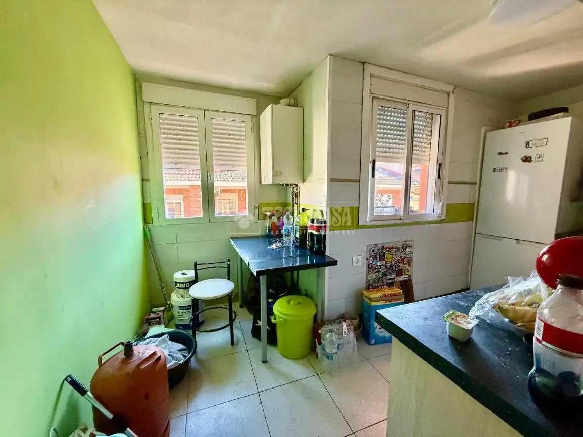 Cocina de Piso en venta en Zaragoza con Calefacción y Parquet