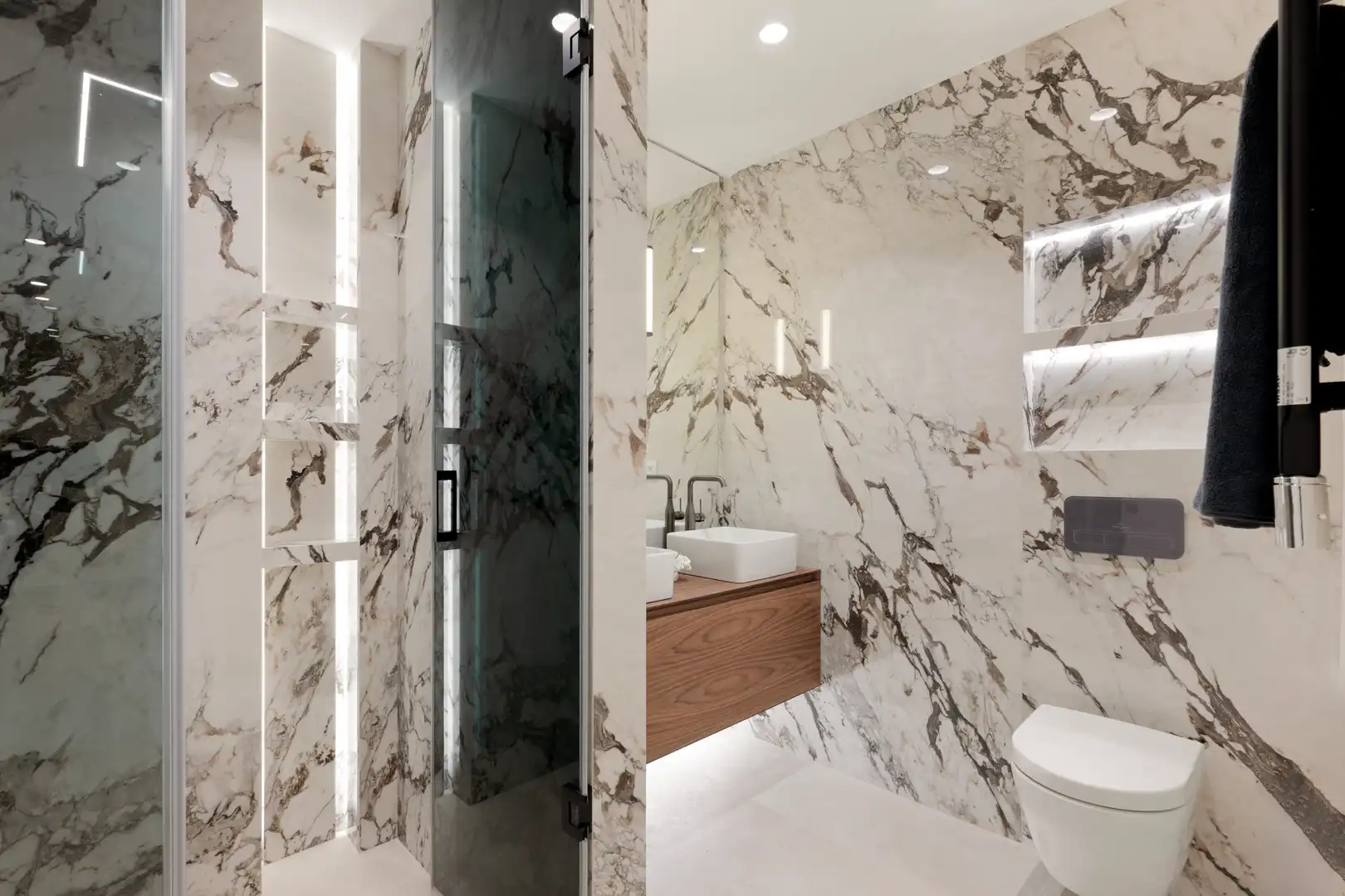 Baño de Apartamento en venta en Estepona con Terraza, Amueblado y Piscina comunitaria