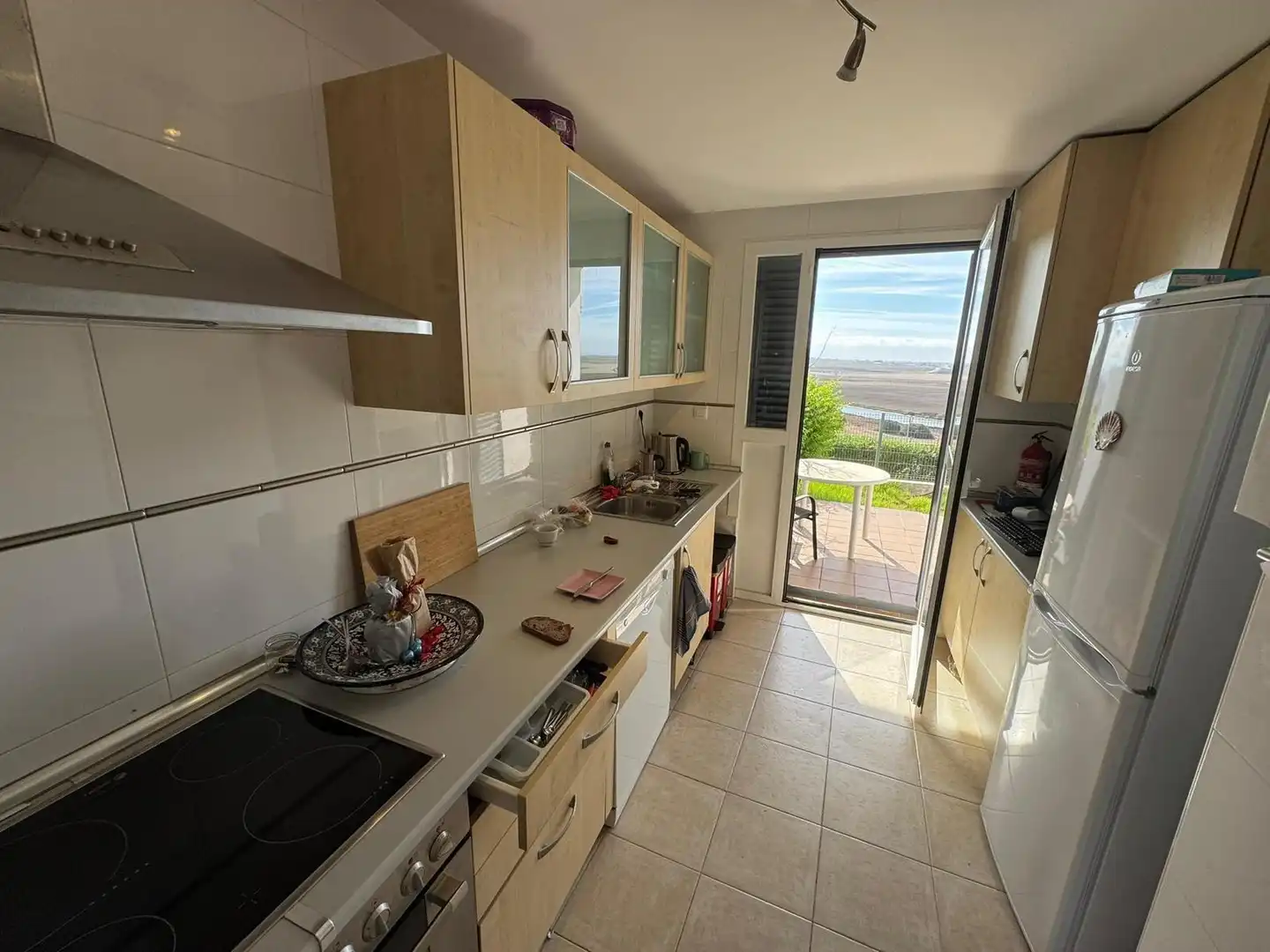 Cuina de Casa o xalet en venda en Conil de la Frontera amb Jardí privat i Terrassa