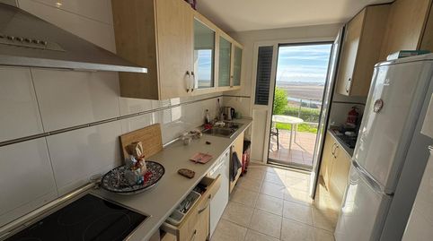 CASA CON TERRAZA Y JARDÍN EN CONIL DE LA FRA.
