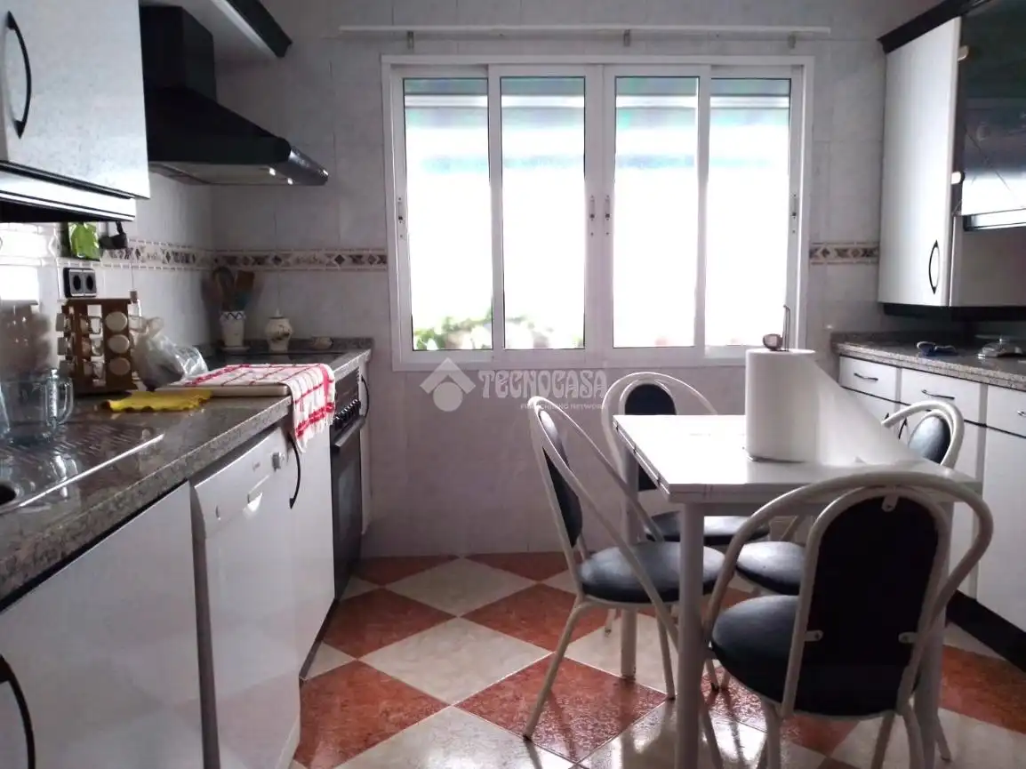 Cocina de Piso en venta en Sevilla con Aire acondicionado, Terraza y Amueblado