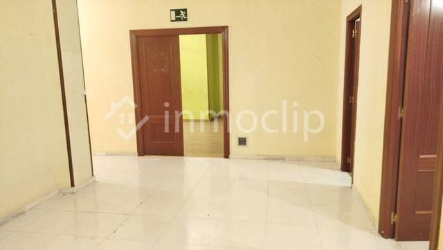 Local comercial en Alquiler en CALLE TORRES QUEVEDO en Garrido Sur