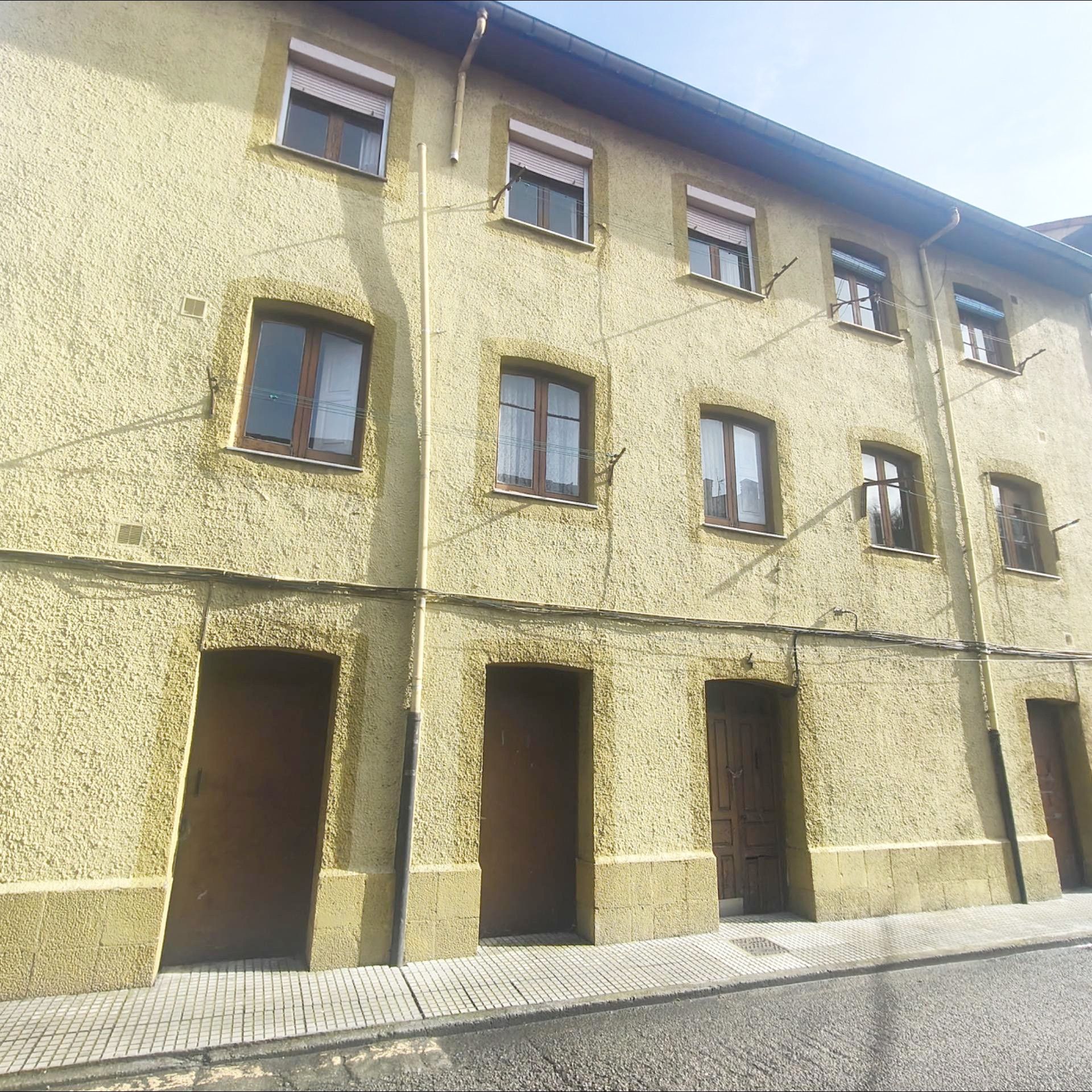 Außenansicht von Gebaude zum Verkauf in Oviedo 