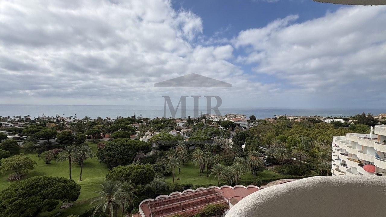 Exterior view of Flat for sale in Marbella  with Terrace and Community pool