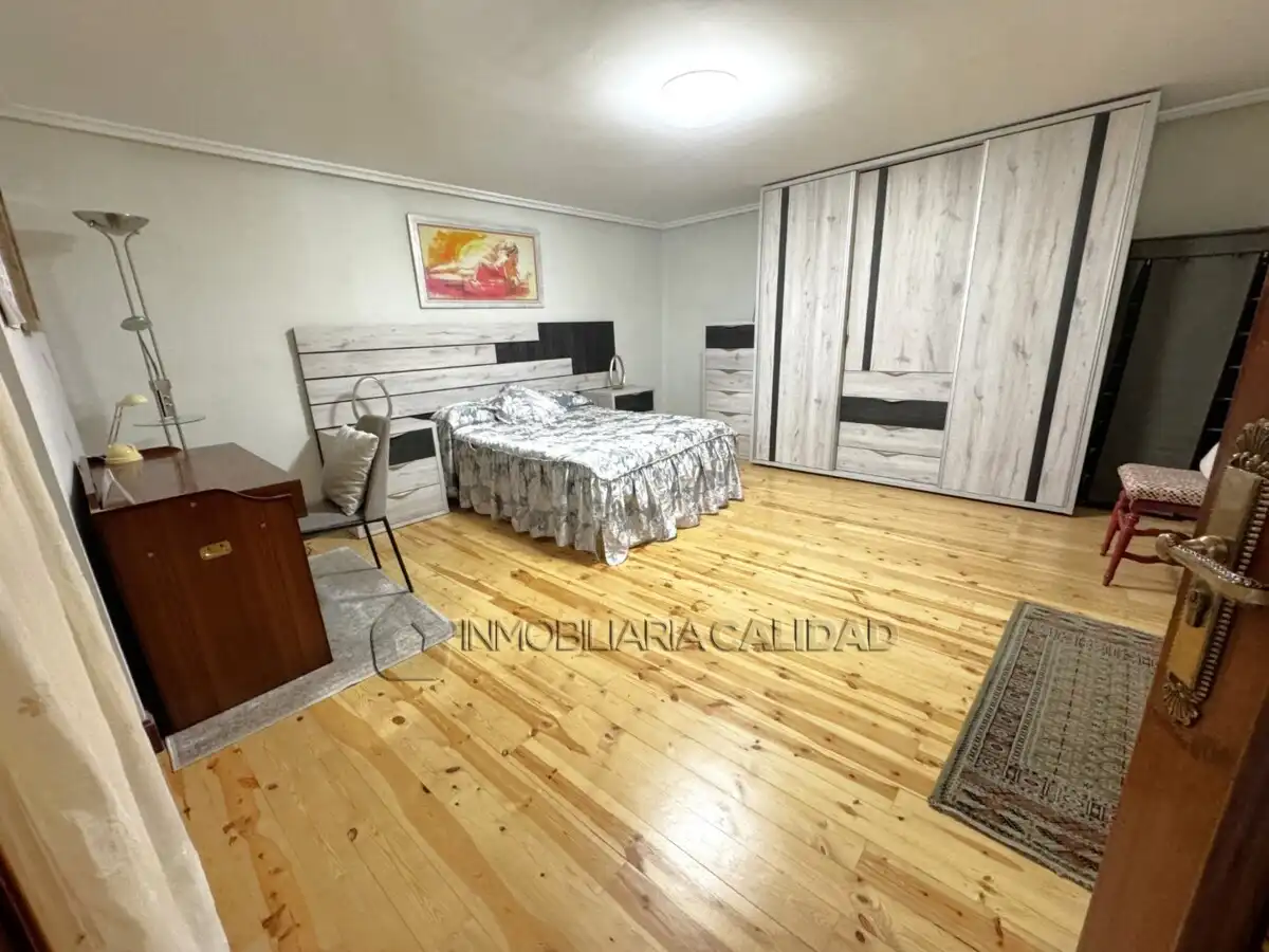 Bedroom of Flat for rent in Burgos  with Heating and Furnished