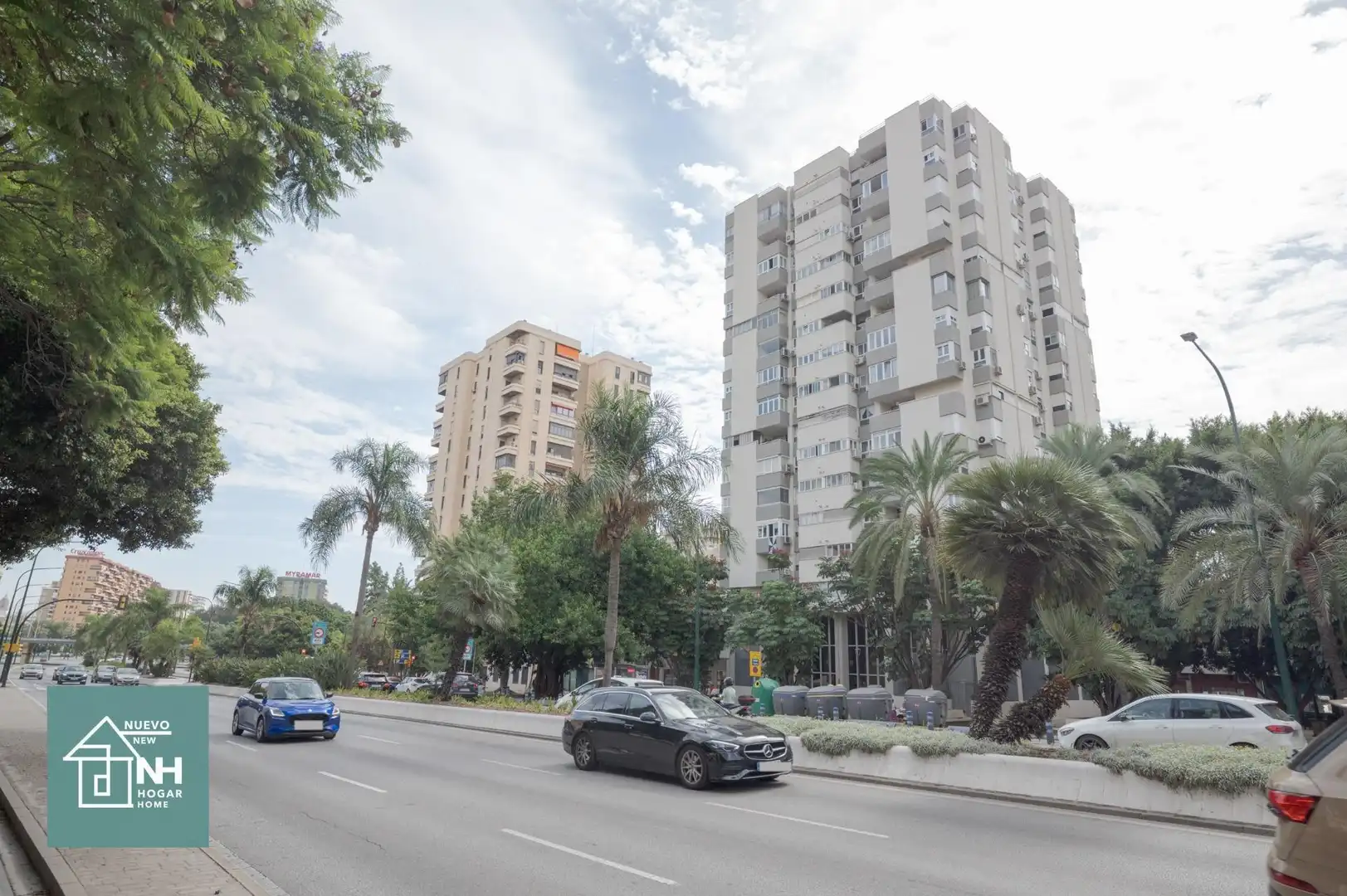 Vista exterior de Pis en venda en Málaga amb Aire condicionat i Balcó