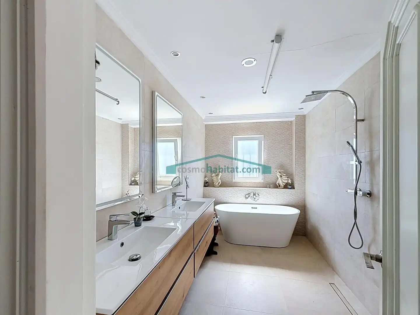 Bathroom of Houses for sale in Olocau  with Terrace and Swimming Pool