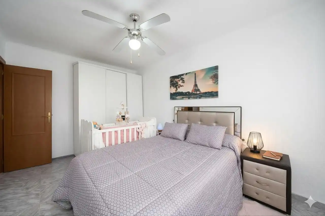 Habitación de Piso en venta en Alicante / Alacant con Amueblado