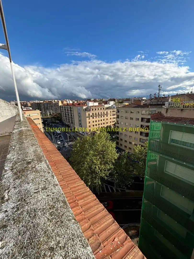 Àtic amb ascensor de lloguer a Garrido, imagen 29