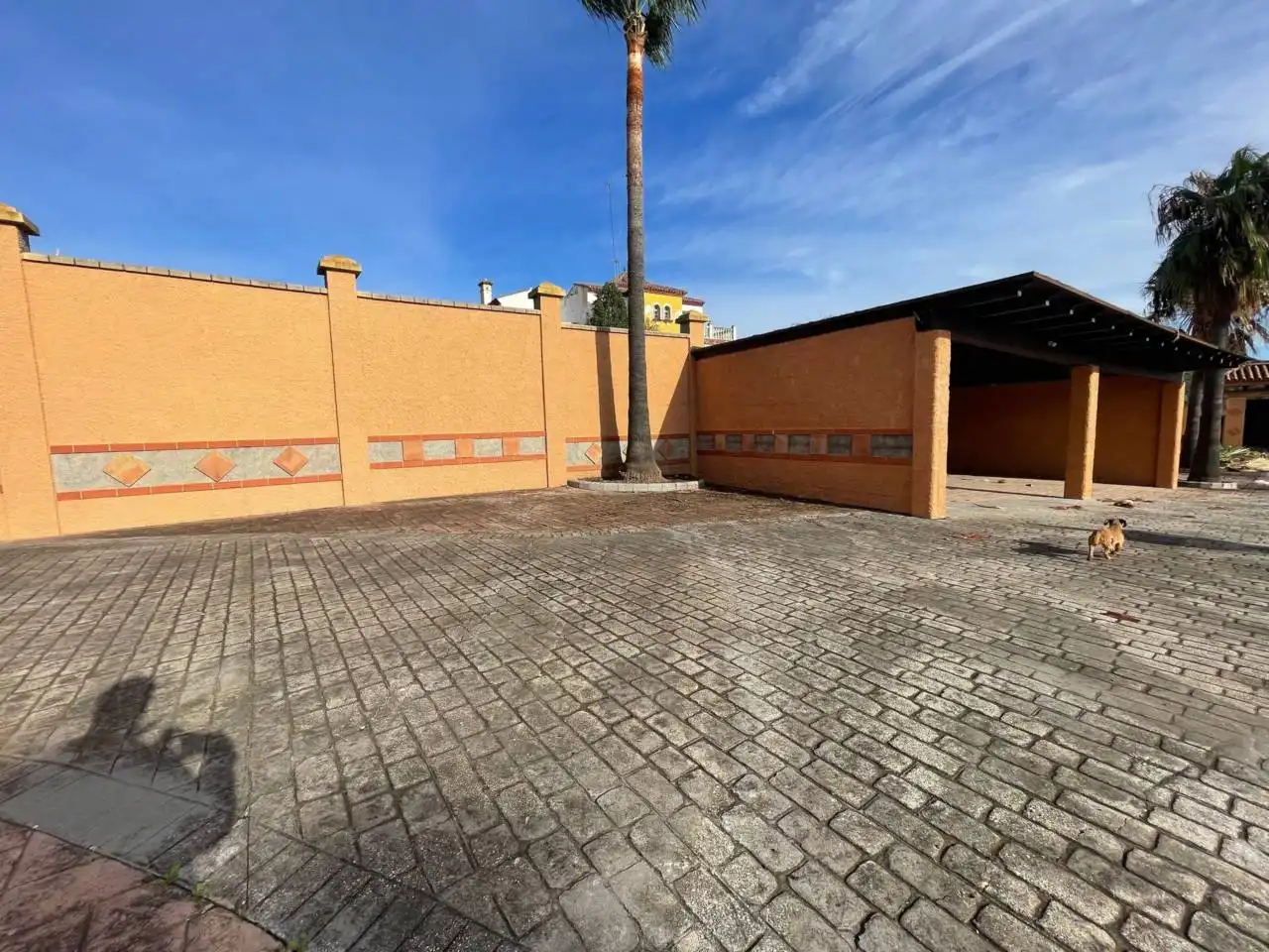 Aparcament de Finca rústica en venda en Estepona amb Aire condicionat, Calefacció i Jardí privat
