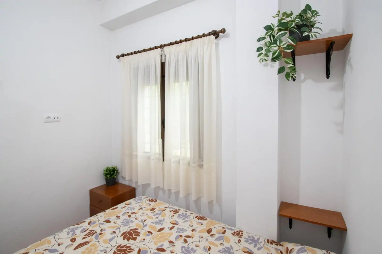 Dormitori de Finca rústica en venda en Benlloc amb Jardí privat, Terrassa i Traster