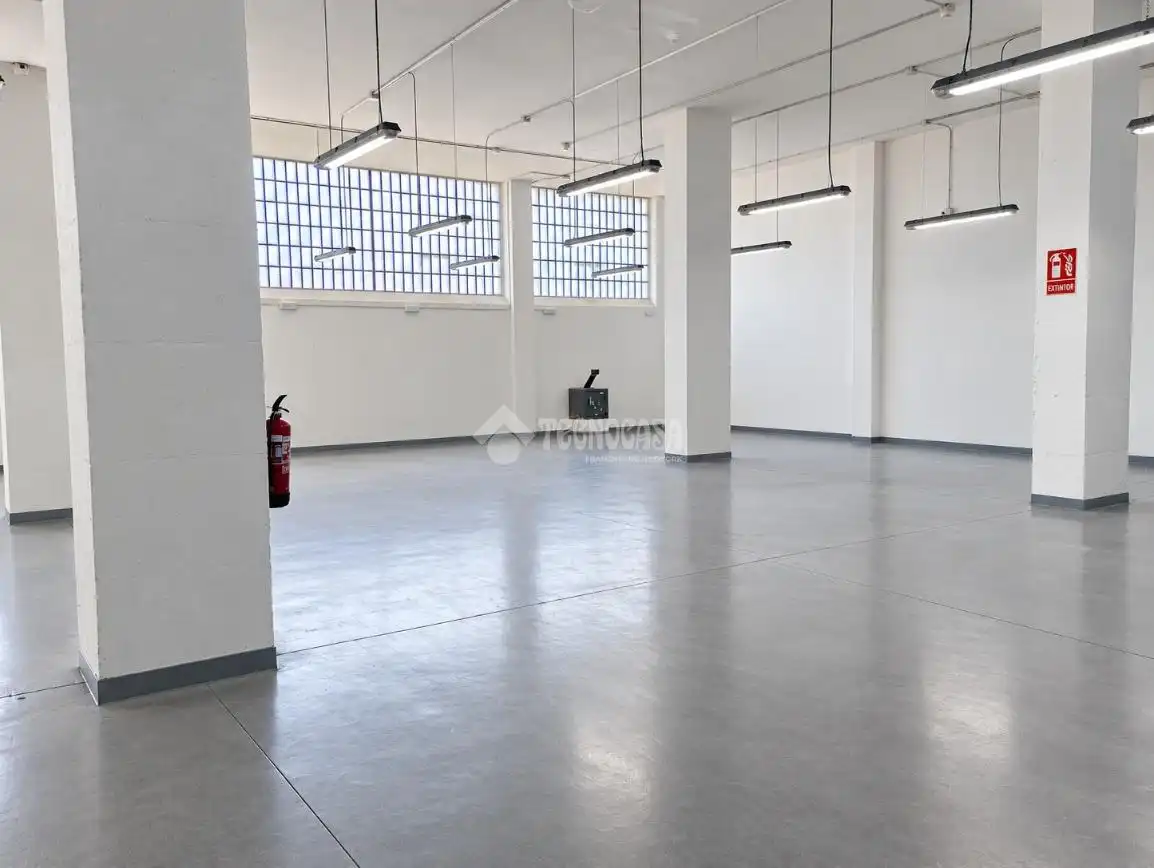 Local comercial en venda a San Blas, imagen 4