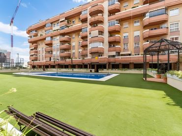 Apartament amb piscina en venda a Calle del Jalón 31