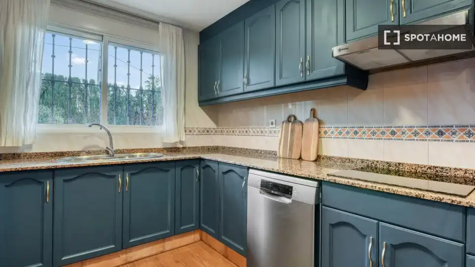 Kitchen of Flat for rent in L'Eliana  with Air Conditioner, Heating and Furnished