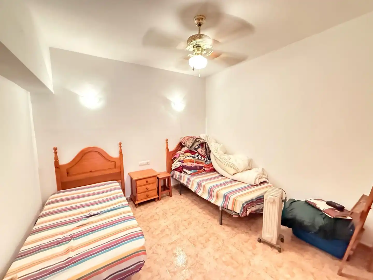 Habitación de Dúplex en venta en Nerja con Jardín privado, Trastero y Piscina comunitaria