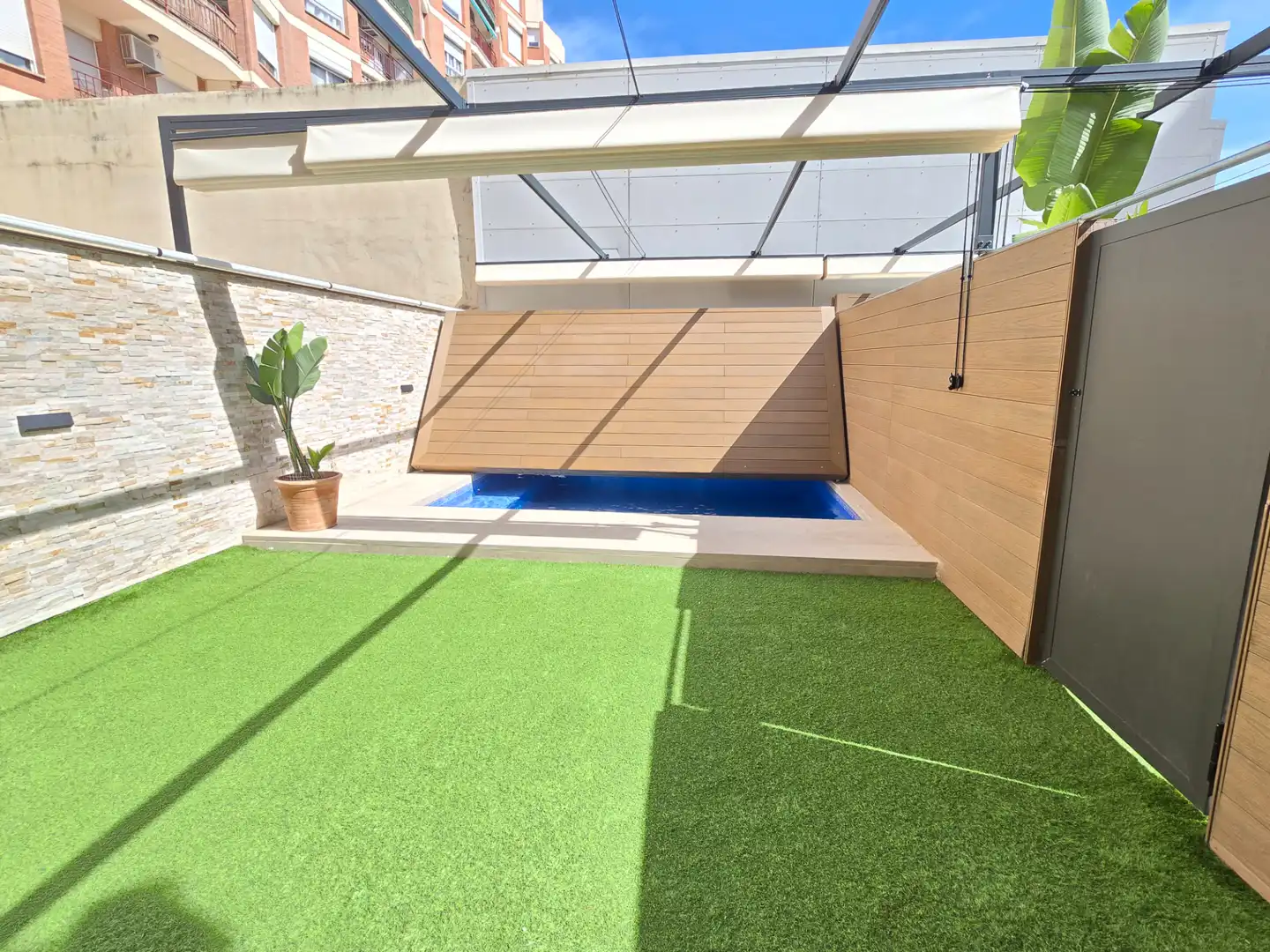 Adosado con terraza en venta en Carrer de Güell i Ferrer, imagen 3