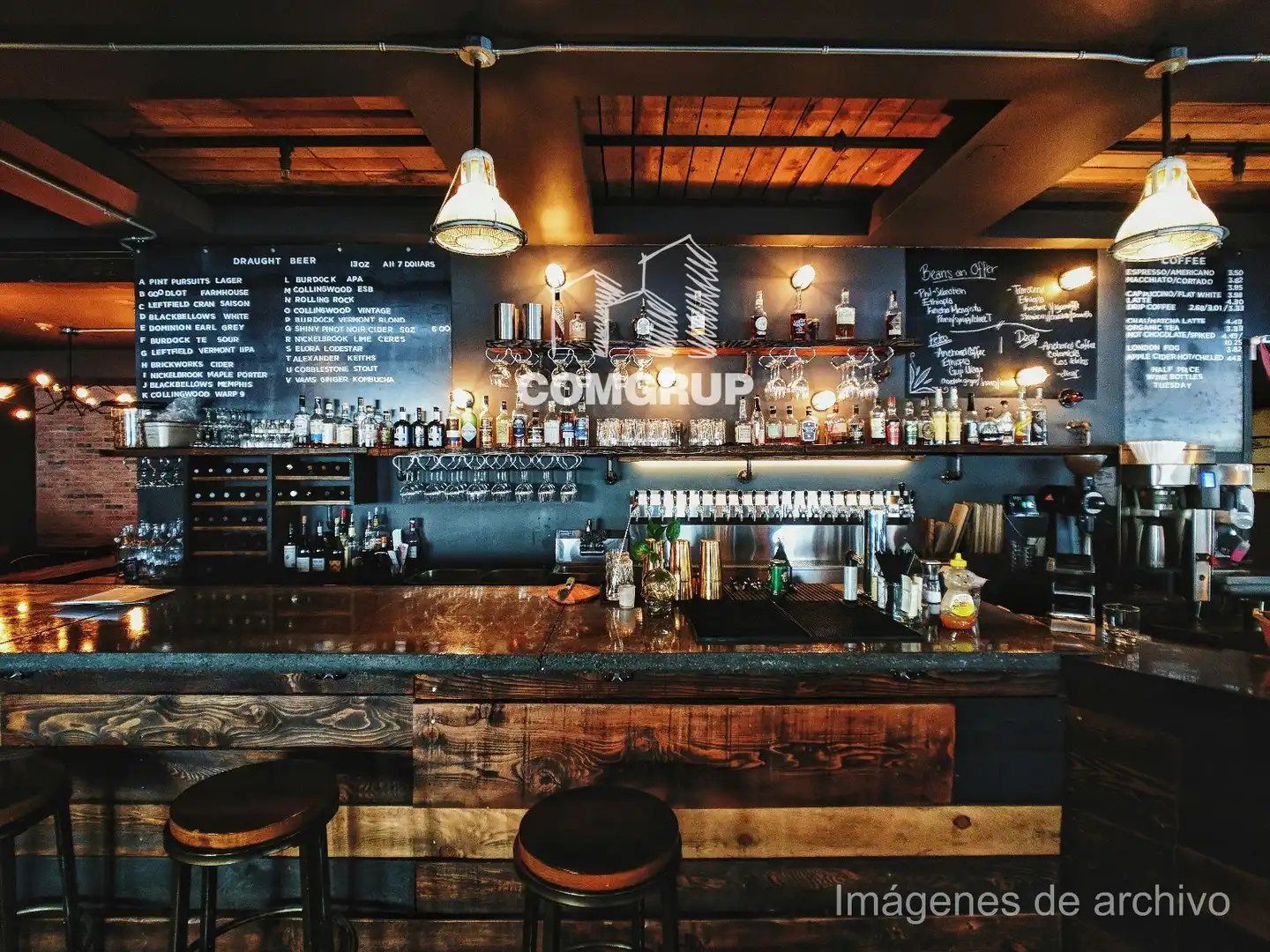 Local comercial en traspàs a Pau Claris, imagen 5