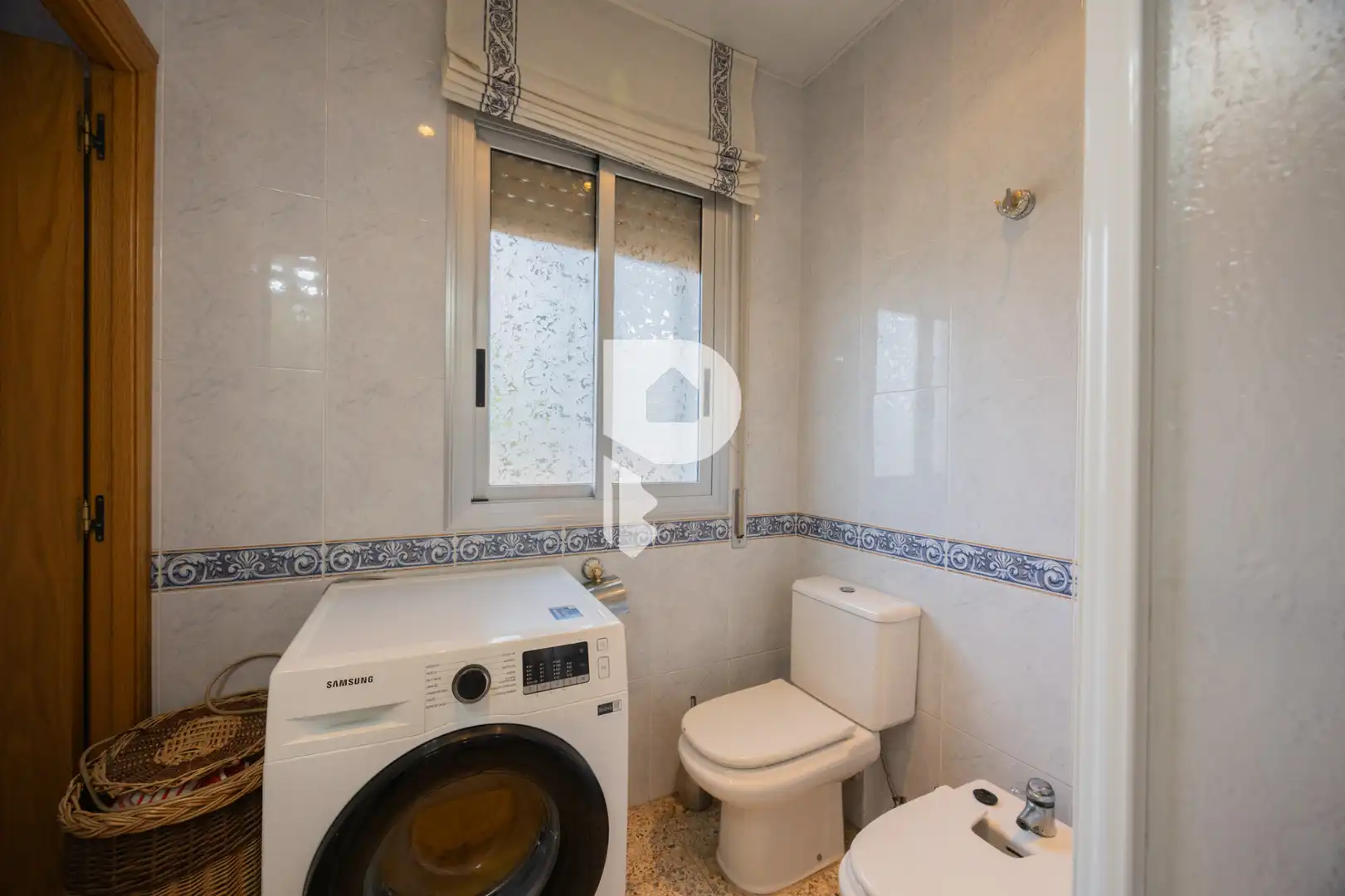 Bany de Casa o xalet en venda en Sant Andreu de la Barca amb Aire condicionat, Calefacció i Jardí privat