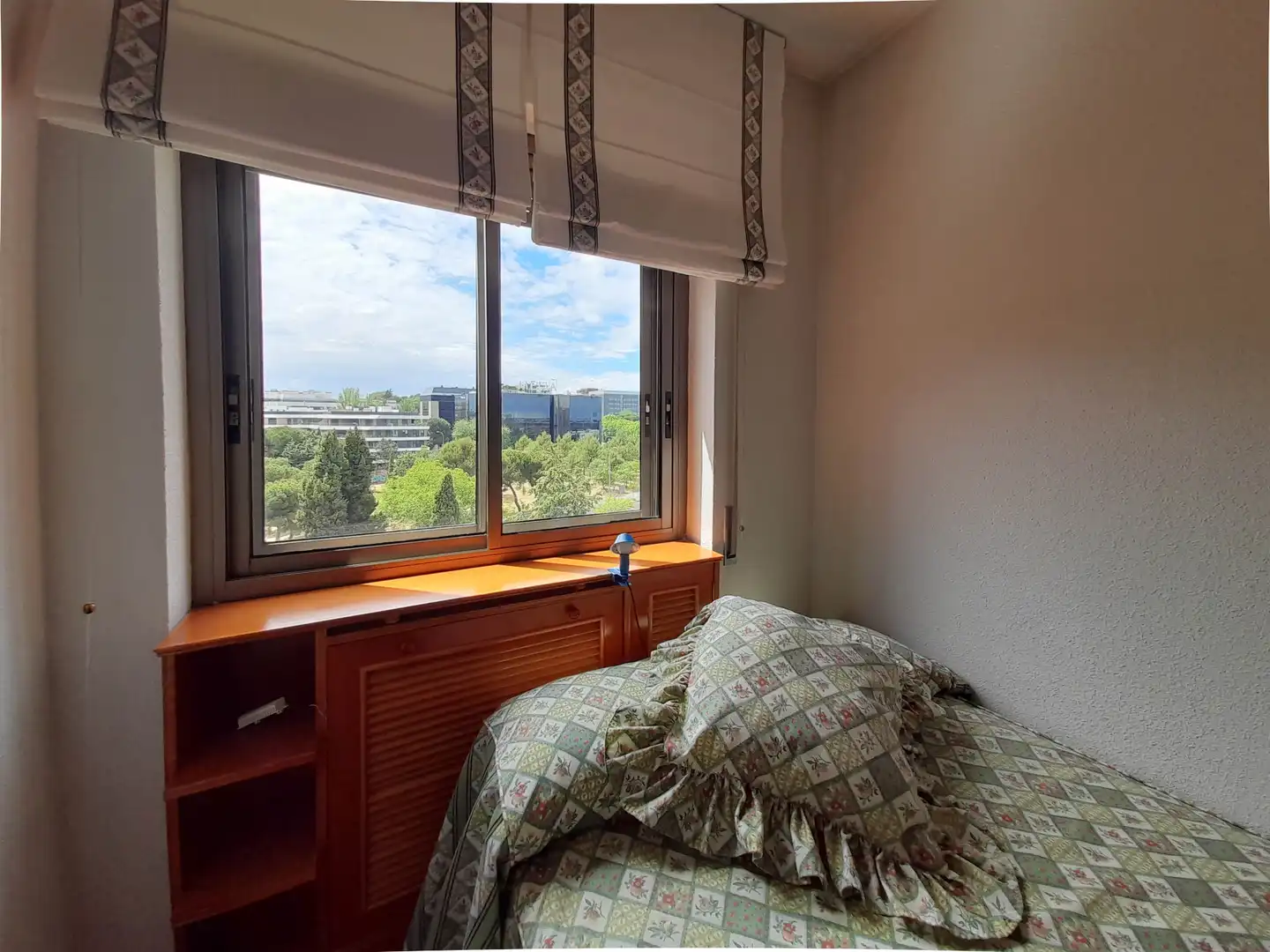 Bedroom of Flat for rent in Madrid  with Heating, Parquet flooring and Terrace