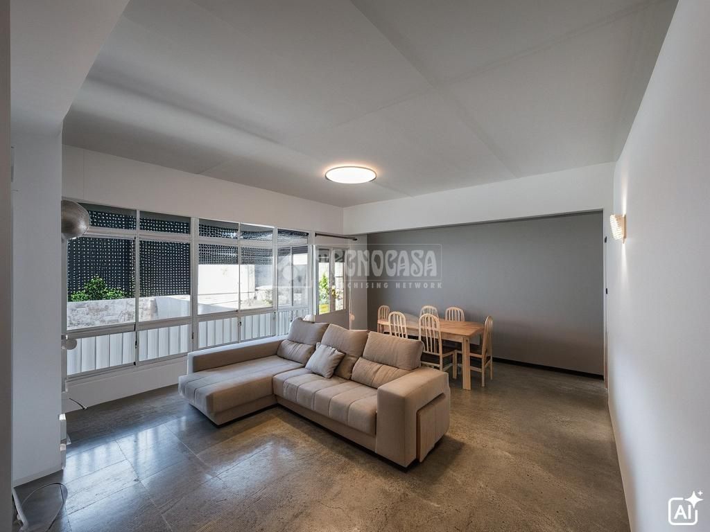 Sala d'estar de Pis en venda en  Almería Capital