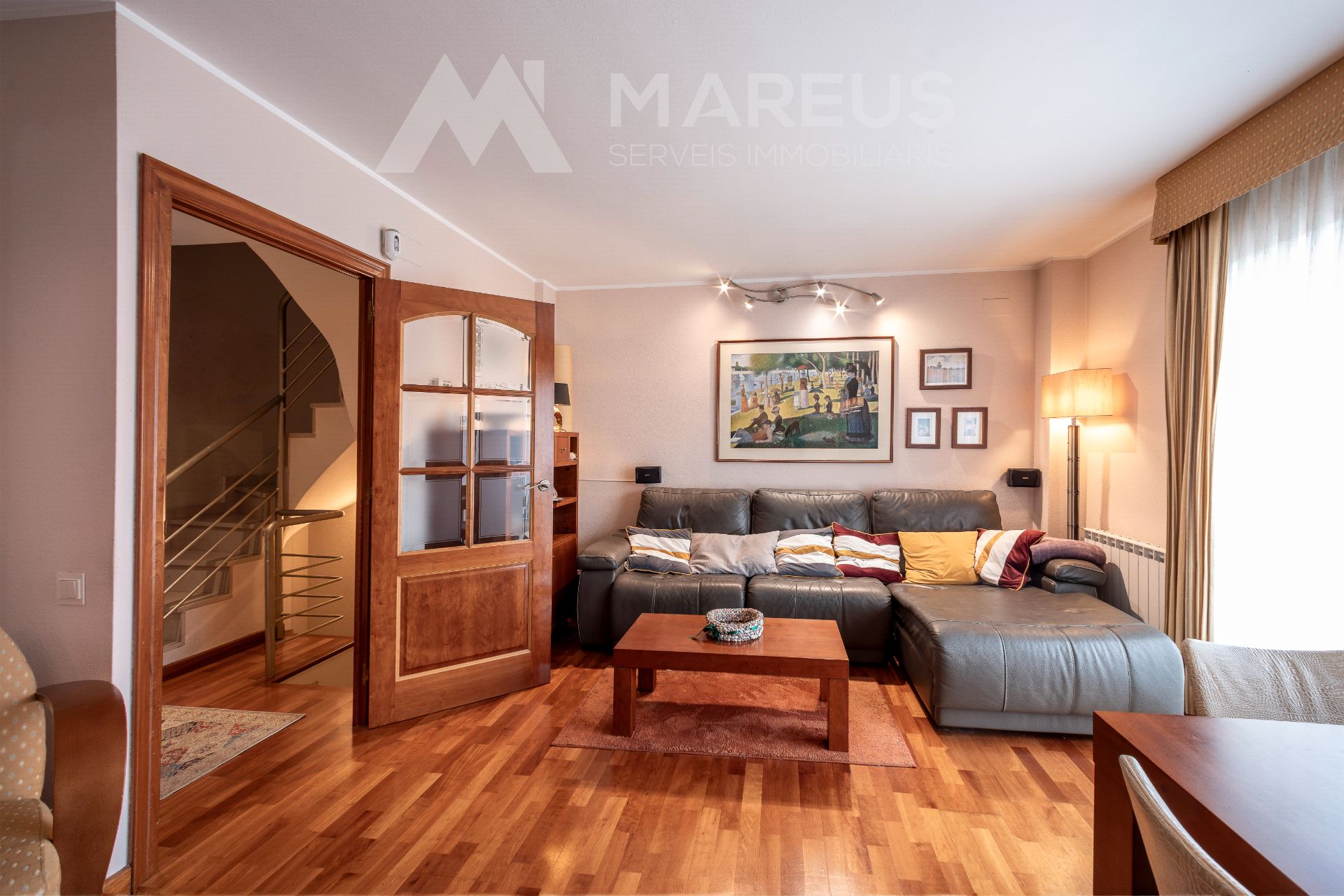 Sala d'estar de Casa adosada en venda en Martorell amb Aire condicionat, Calefacció i Parquet