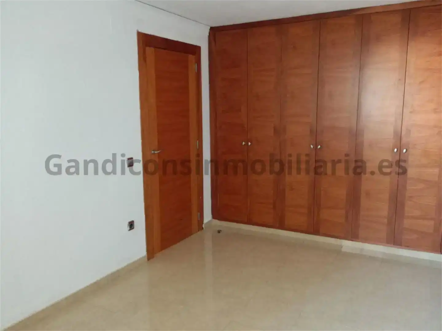 Dormitori de Pis en venda en Gandia amb Aire condicionat i Balcó
