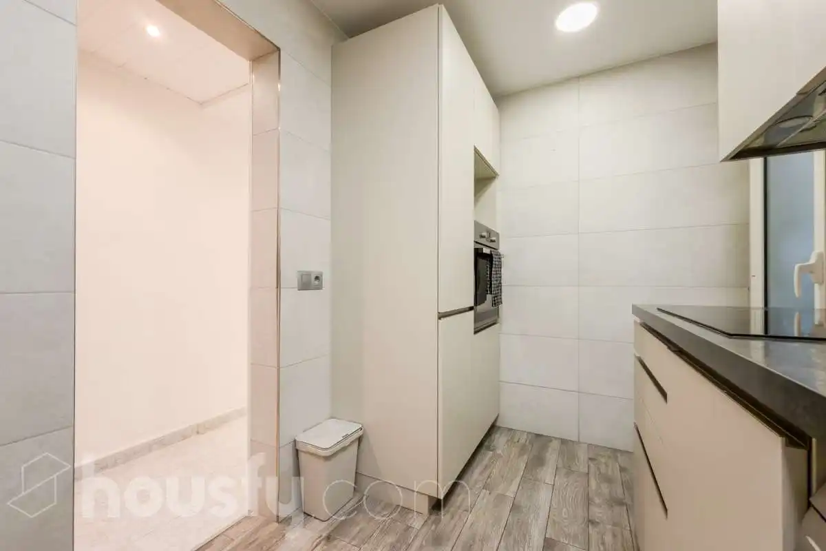 Cocina de Planta baja en venta en Barcelona con Aire acondicionado, Calefacción y Amueblado