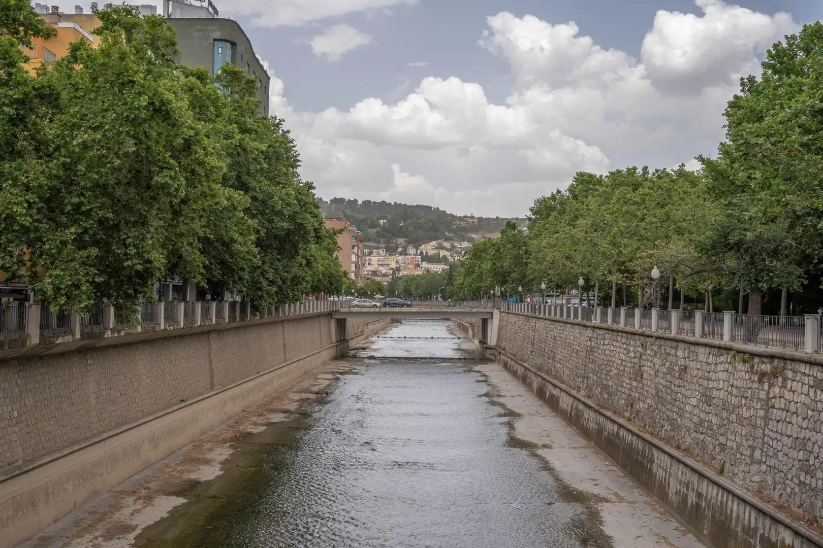 Außenansicht von Dachboden zum Verkauf in Granada mit Klimaanlage