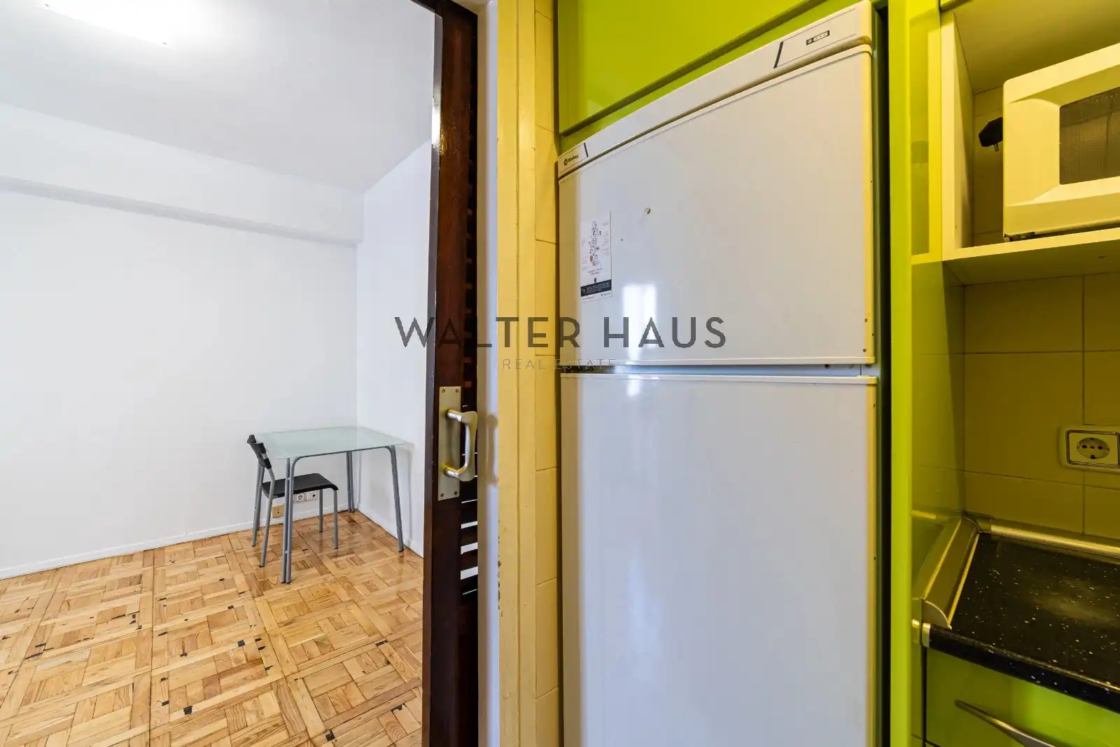 Cuina de Pis de lloguer en Madrid amb Aire condicionat, Calefacció i Terrassa