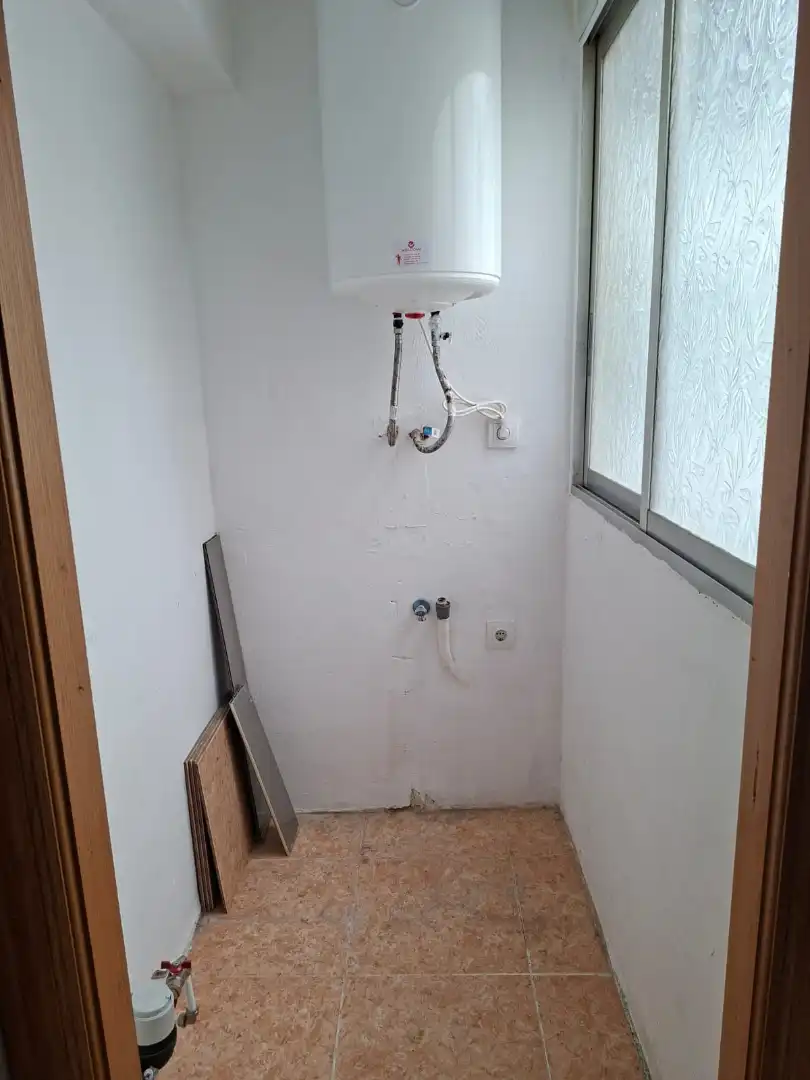 Bany de Pis en venda en Valencia amb Balcó