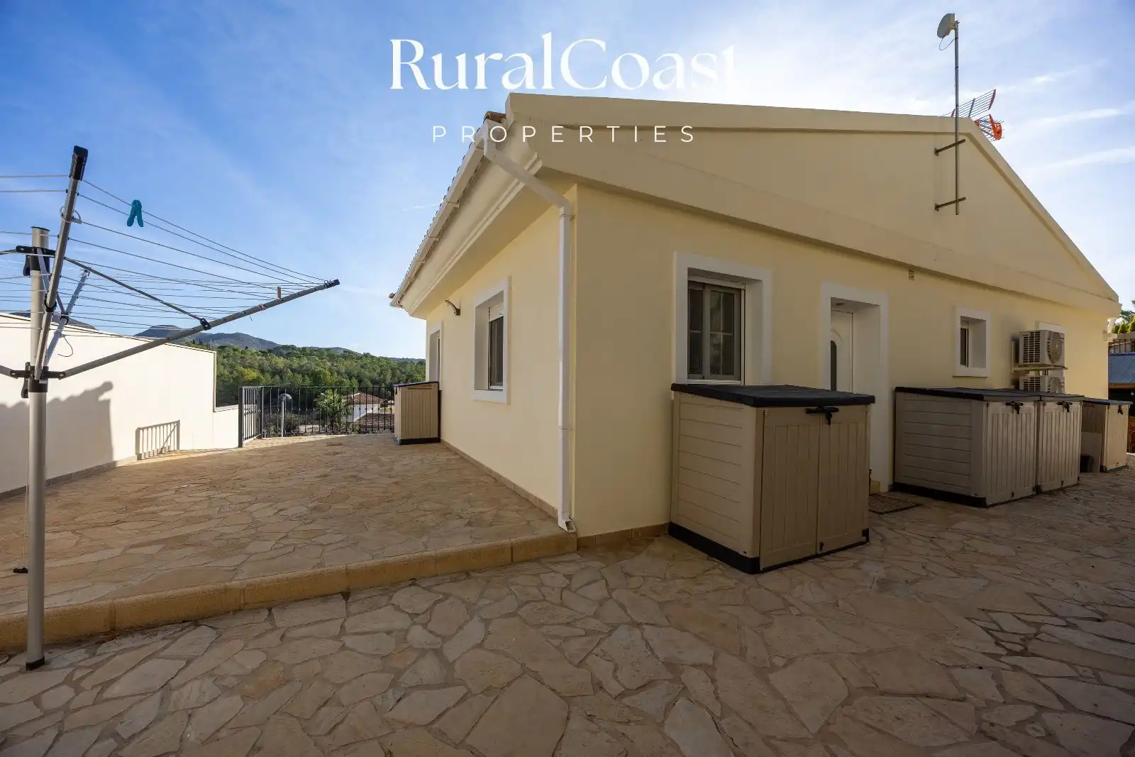Vista exterior de Casa o chalet en venta en Busot con Aire acondicionado, Calefacción y Terraza