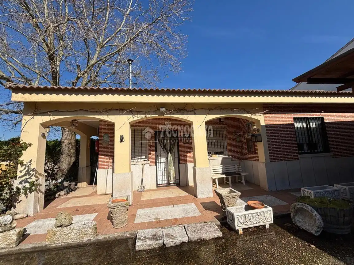 Vista exterior de Casa o chalet en venta en Nava del Rey