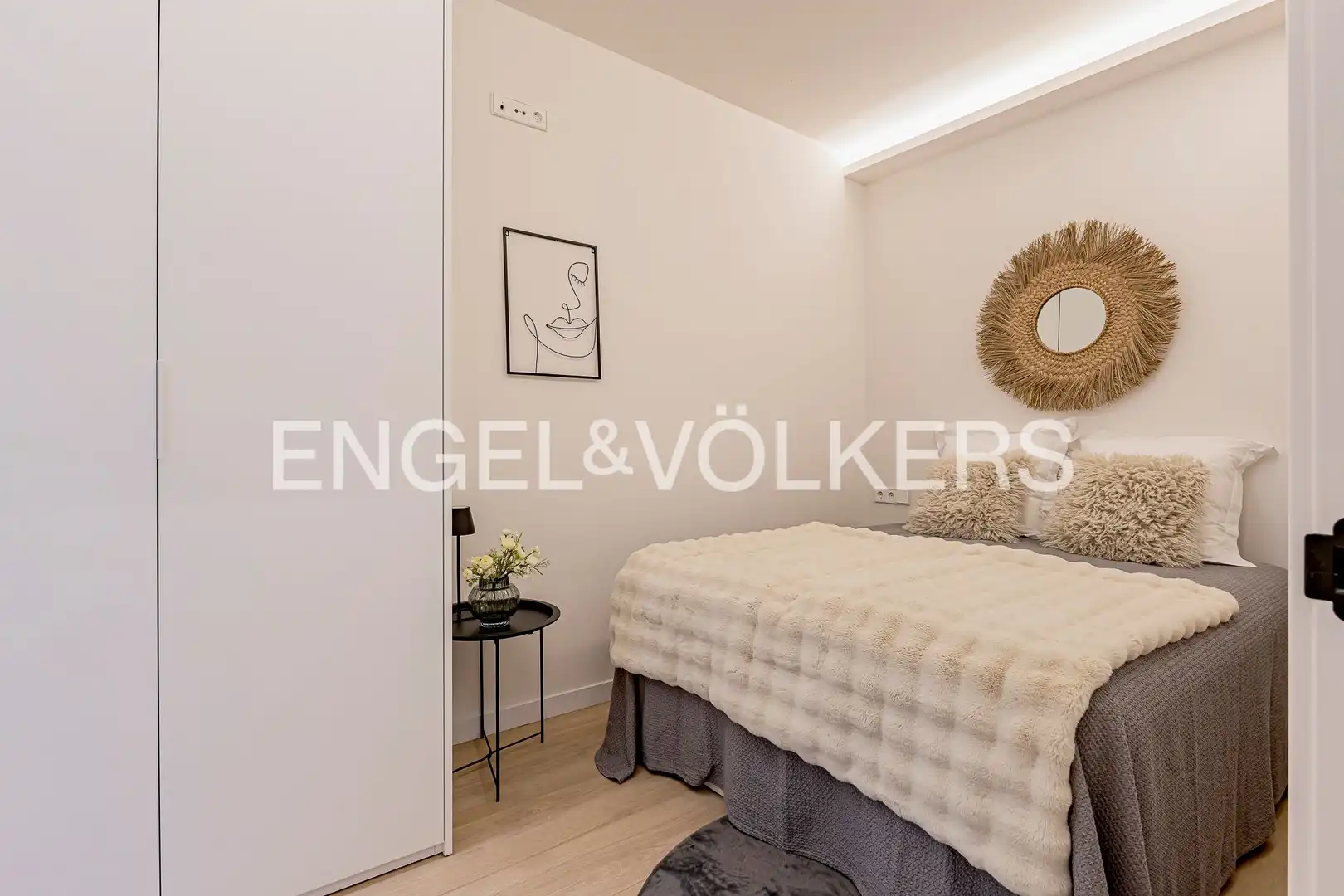 Schlafzimmer von Wohnung zum Verkauf in Barcelona mit Klimaanlage, Heizung und Privatgarten