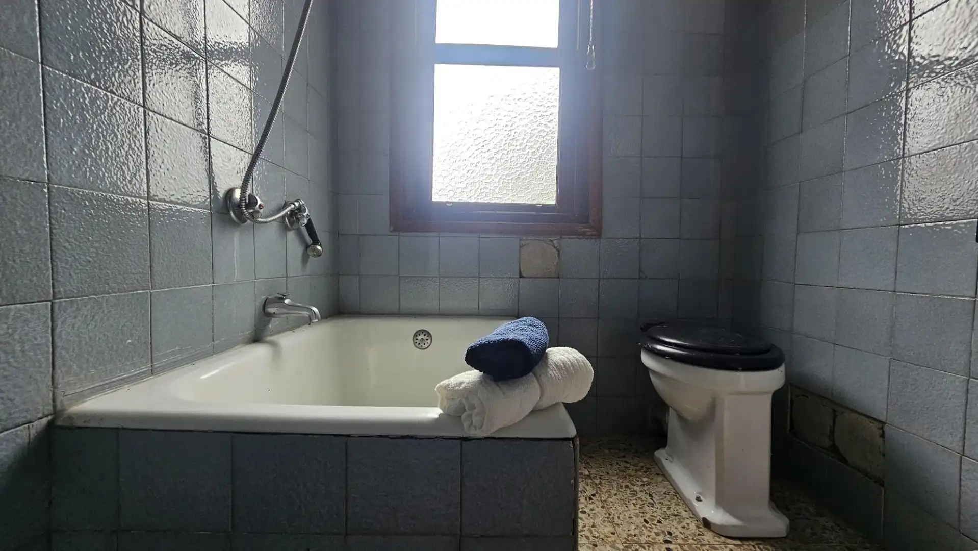Baño de Piso en venta en Valle de Mena con Terraza y Balcón