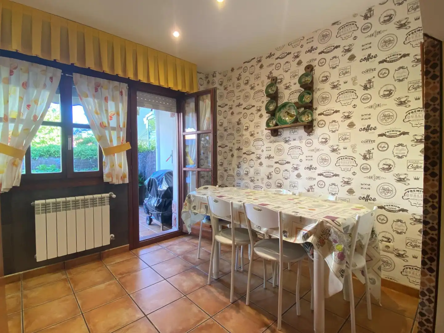 Comedor de Casa adosada de alquiler en Ribadesella con Calefacción y Terraza