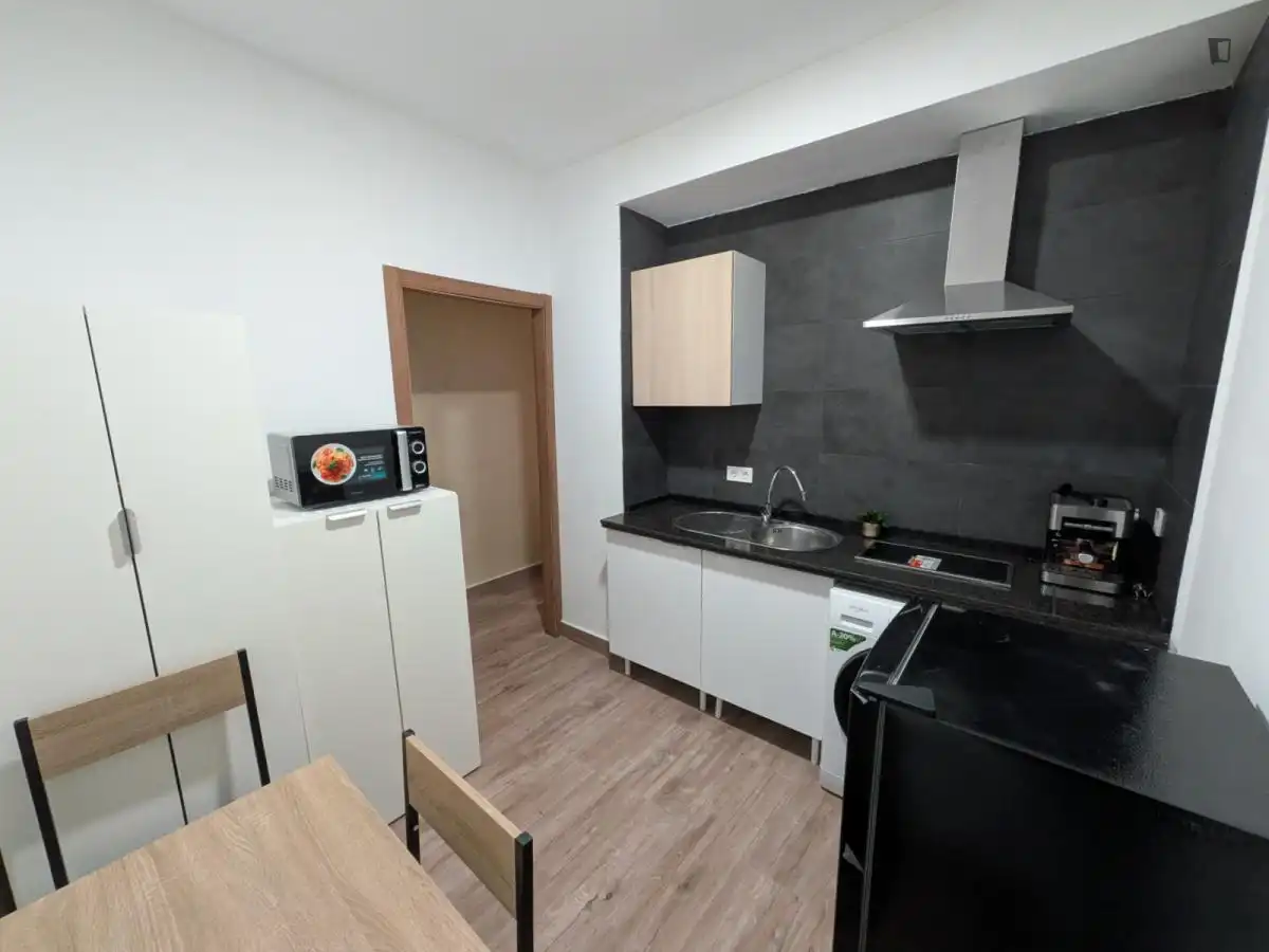 Cocina de Casa o chalet para compartir en Málaga con Aire acondicionado, Amueblado y Lavadora