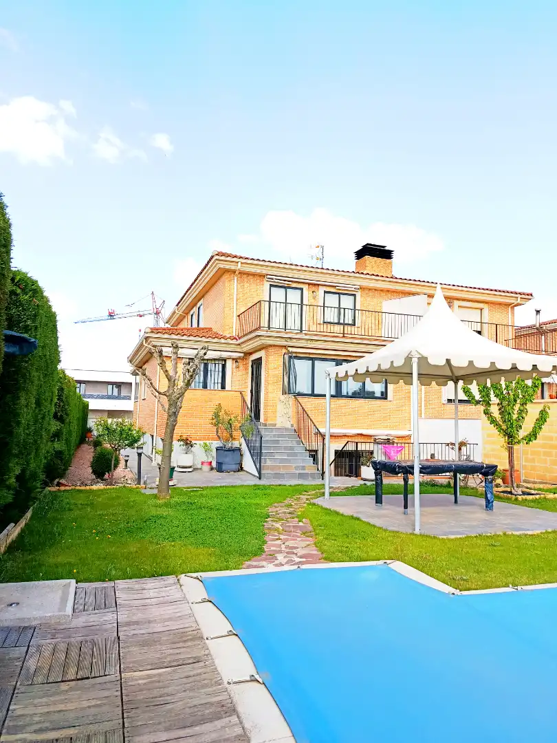 Jardí de Casa o xalet en venda en Carbajosa de la Sagrada