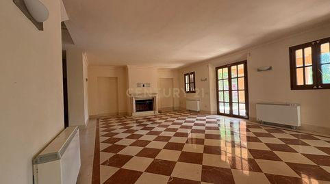 Foto 2 de Casa o chalet en venta en Carril de la Resinera, Estepona, Spain, -1, La Concha - Resina Golf, Estepona