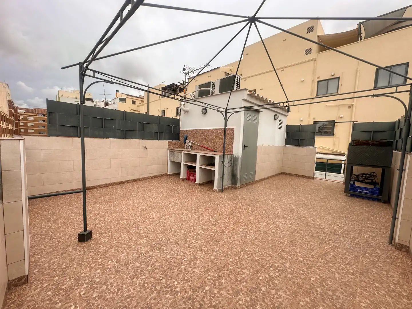 Terrassa de Casa o xalet en venda en Castellón de la Plana / Castelló de la Plana amb Aire condicionat, Terrassa i Traster